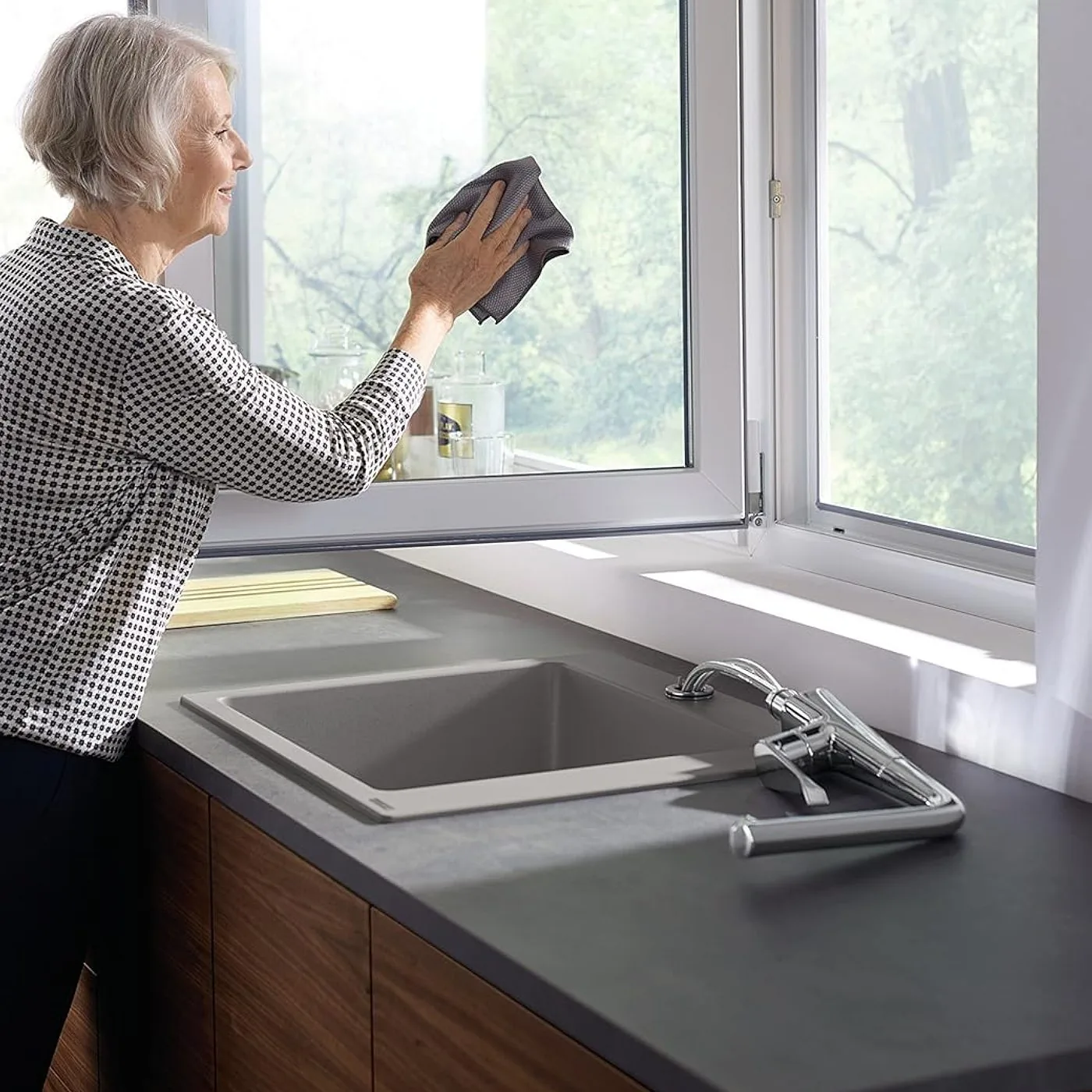 Hansgrohe Metris M71 slavina za sudoperu 320 za instalaciju ispred prozora 14823000