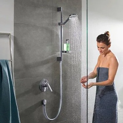 Hansgrohe Crometta Vario Unica tuš set klizna šipka sa crevom i tuš ručicom 26553400