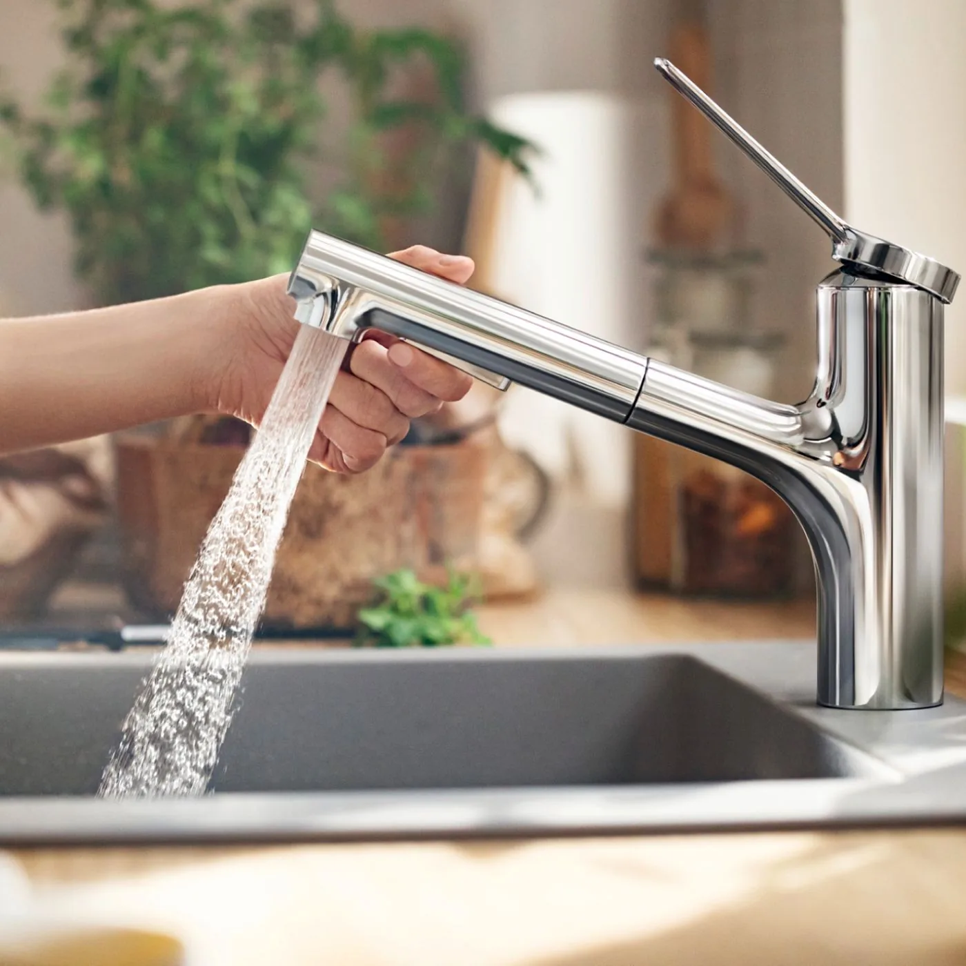 Hansgrohe Zesis M33 slavina za sudoperu 150 sa izvlačnim tušem 2 mlaza 74800000