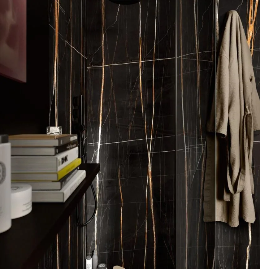 Grande Marble Look 120x120 Grande Marble Look Sahara Noir lux MEN4